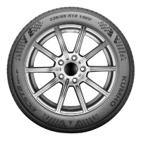 https://media-edriver.midasint.io/pneus/pneus/KUMHO/ECSTAPS71E_P3.jpg