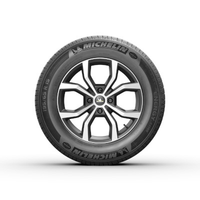 https://media-edriver.midasint.io/pneus/pneus/MICHELIN/EGYSAVER%2B_P3.jpg